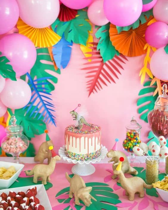 Dessert table inspiration from "Mimi's Dollhouse" on Pinterest