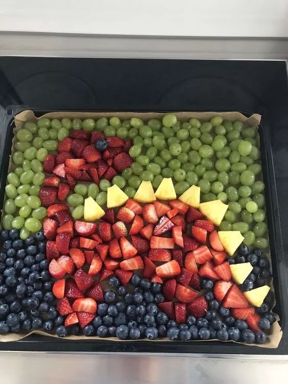 Fruit tray inspiration from "Baby Shower Ideas" on Pinterest