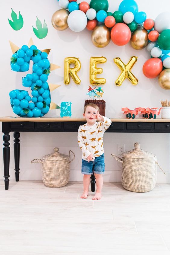 3-Rex Party Decor Inspiration from "Easy Like Sunday Morning" on Pinterest